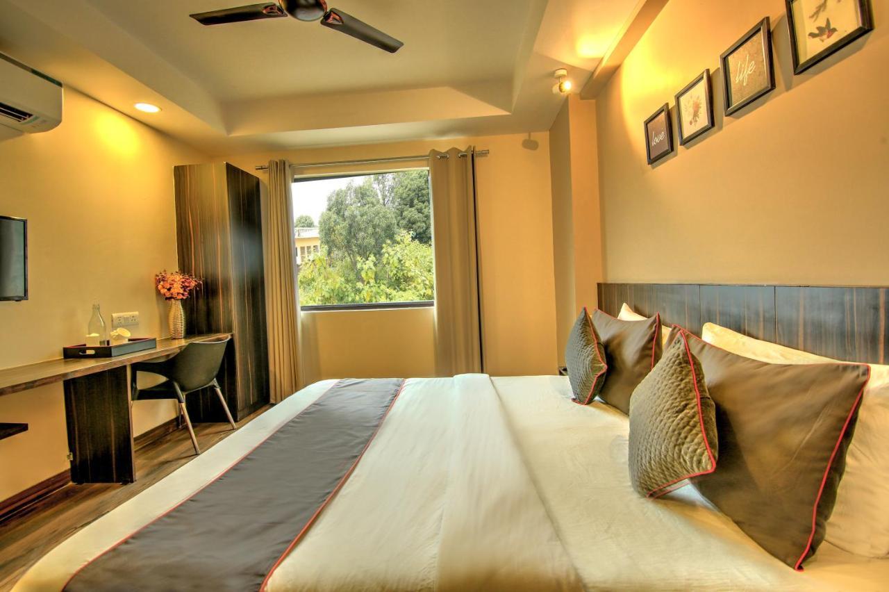 Artisan Rooms New Delhi Exterior photo